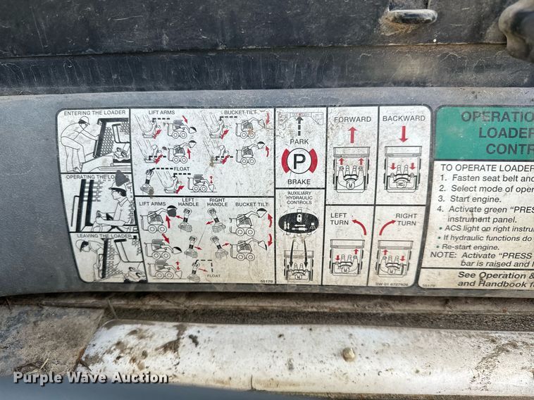 image for item NI9644 2002 Bobcat S250  skid steer loader