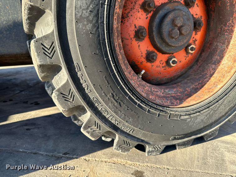 image for item NI9644 2002 Bobcat S250  skid steer loader