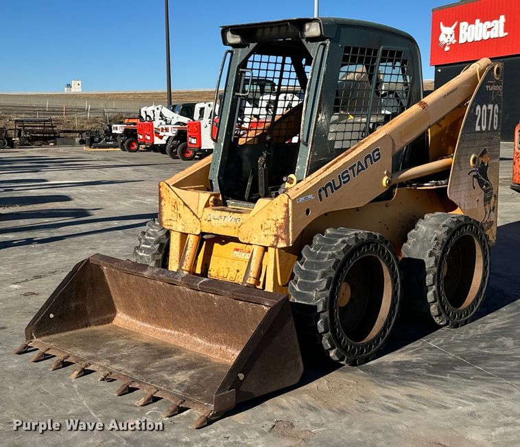 image for item NI9645 2006 Mustang 2076  skid steer loader