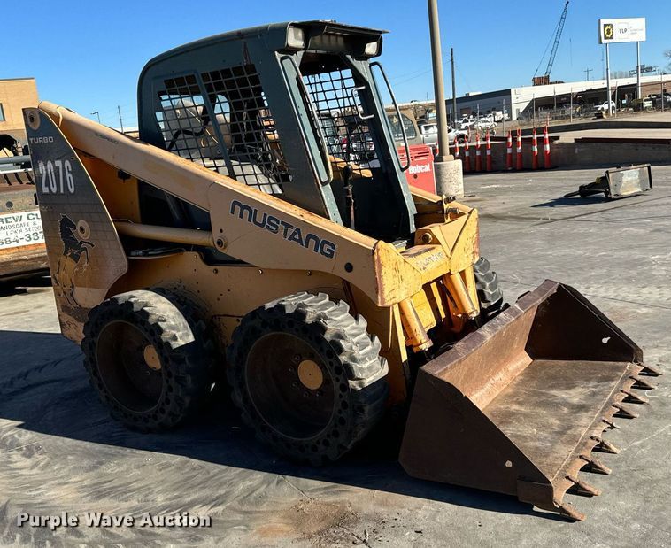 image for item NI9645 2006 Mustang 2076  skid steer loader