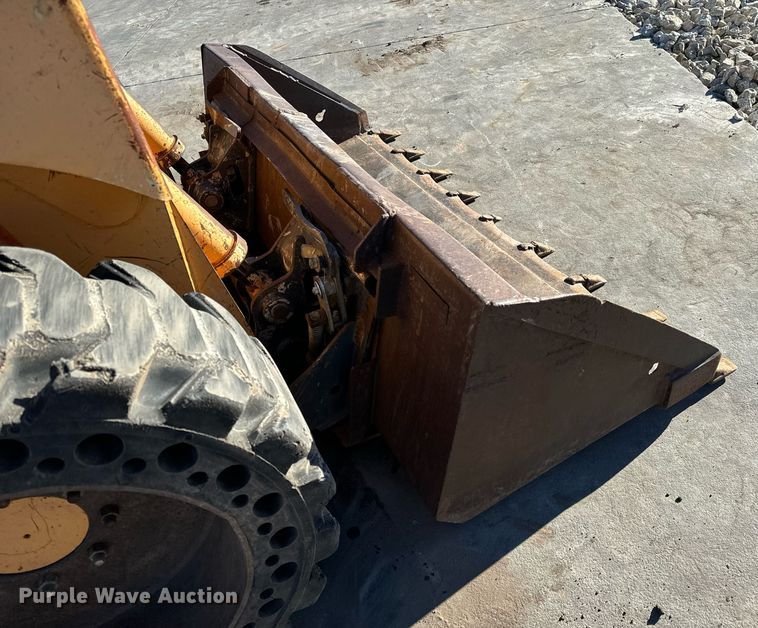 image for item NI9645 2006 Mustang 2076  skid steer loader