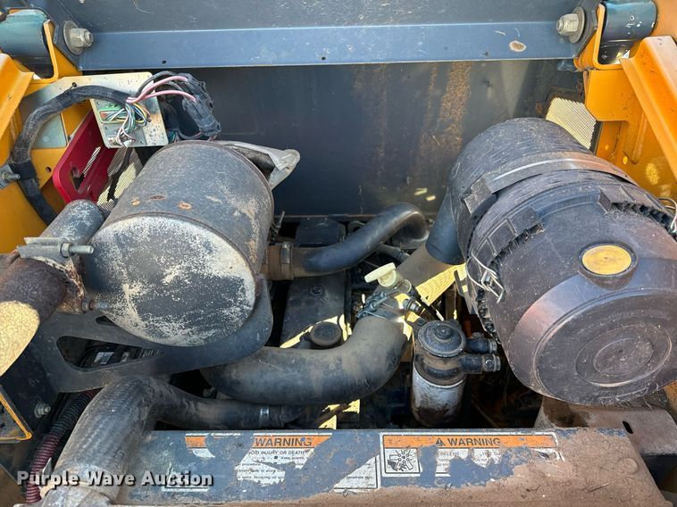 image for item NI9645 2006 Mustang 2076  skid steer loader