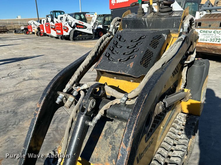 image for item NI9646 2006 Vermeer S600TX  compact utility loader