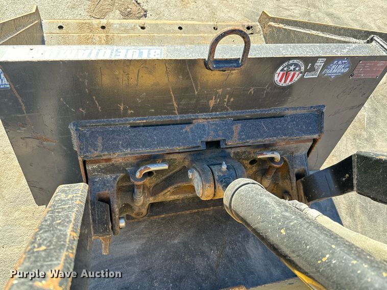 image for item NI9646 2006 Vermeer S600TX  compact utility loader