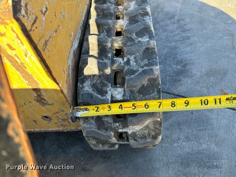 image for item NI9646 2006 Vermeer S600TX  compact utility loader