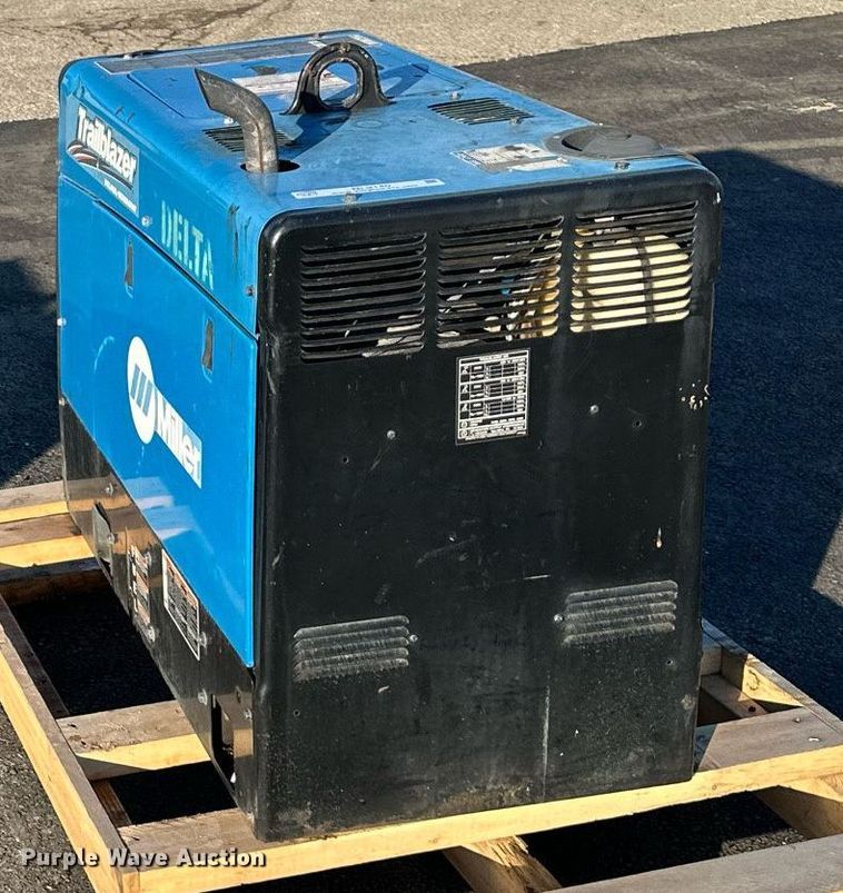 image for item NL9140 Miller Trailblazer 325 EFI  welder/generator