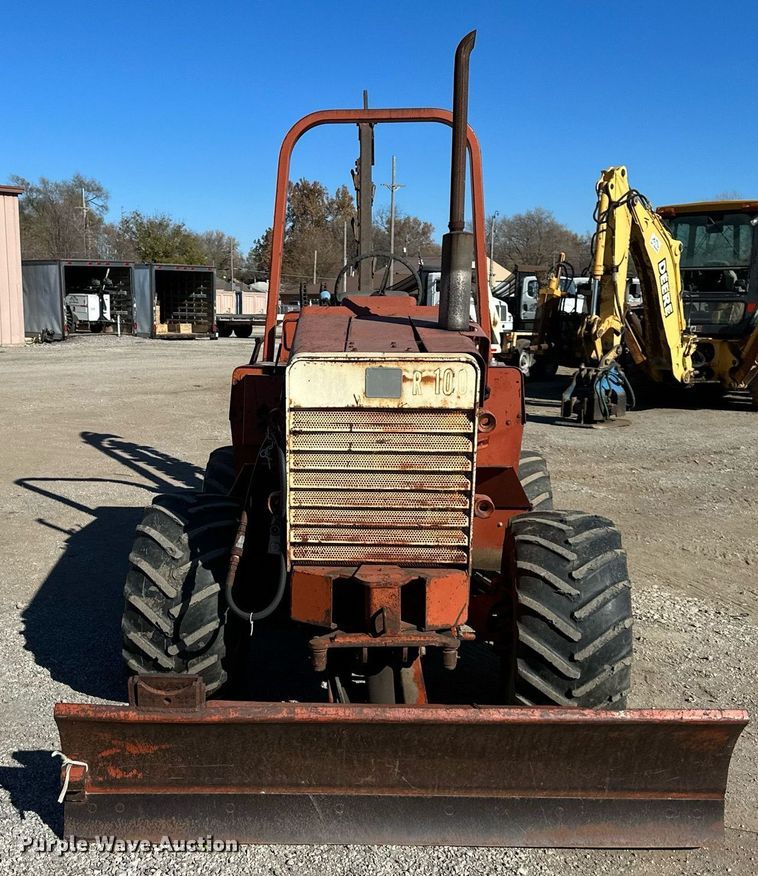 image for item NL9213 1981 Ditch Witch 4010  trencher