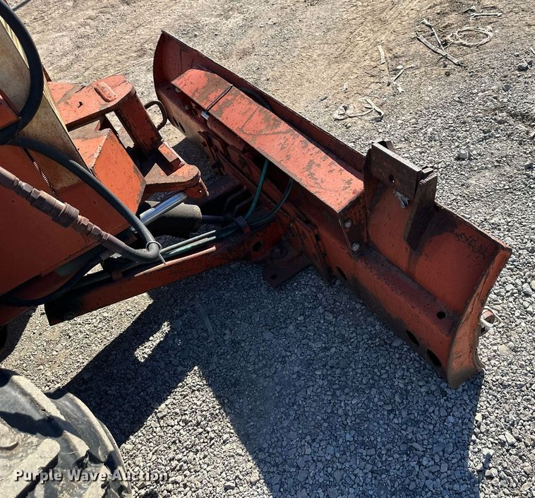 image for item NL9213 1981 Ditch Witch 4010  trencher