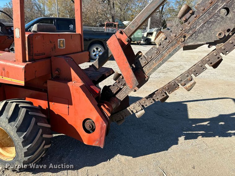 image for item NL9213 1981 Ditch Witch 4010  trencher