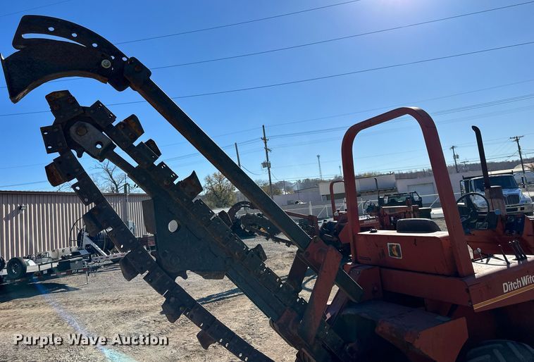 image for item NL9213 1981 Ditch Witch 4010  trencher