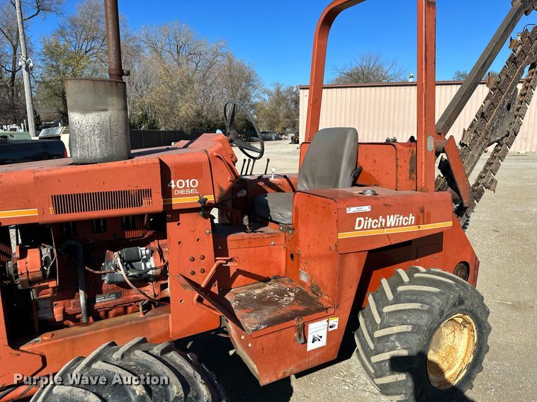 image for item NL9213 1981 Ditch Witch 4010  trencher