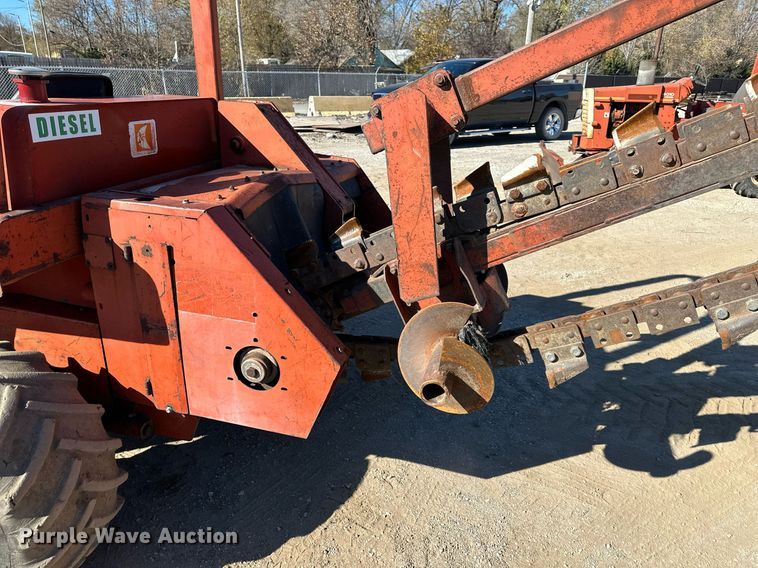 image for item NL9214 1985 Ditch Witch 4010  trencher