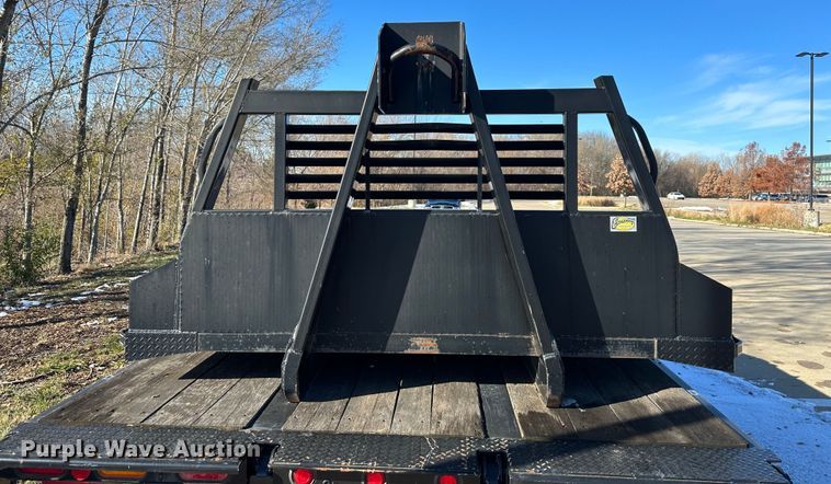 image for item NL9272 2017 Peterbilt 348  hook lift truck