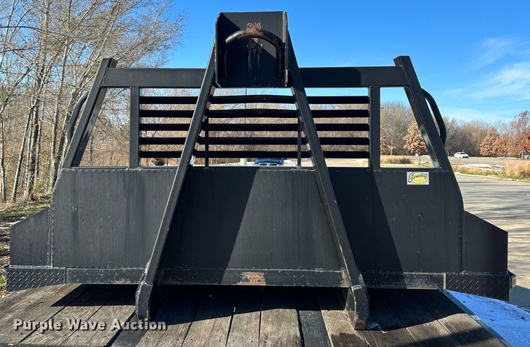 image for item NL9272 2017 Peterbilt 348  hook lift truck