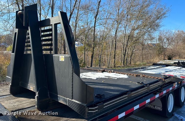 image for item NL9272 2017 Peterbilt 348  hook lift truck