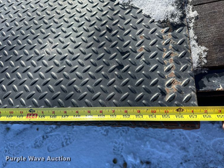 image for item NL9272 2017 Peterbilt 348  hook lift truck