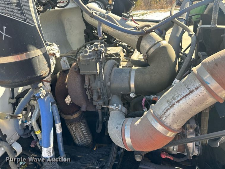 image for item NL9272 2017 Peterbilt 348  hook lift truck