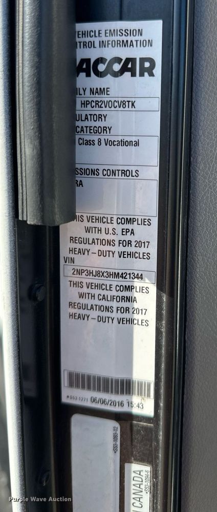 image for item NL9272 2017 Peterbilt 348  hook lift truck