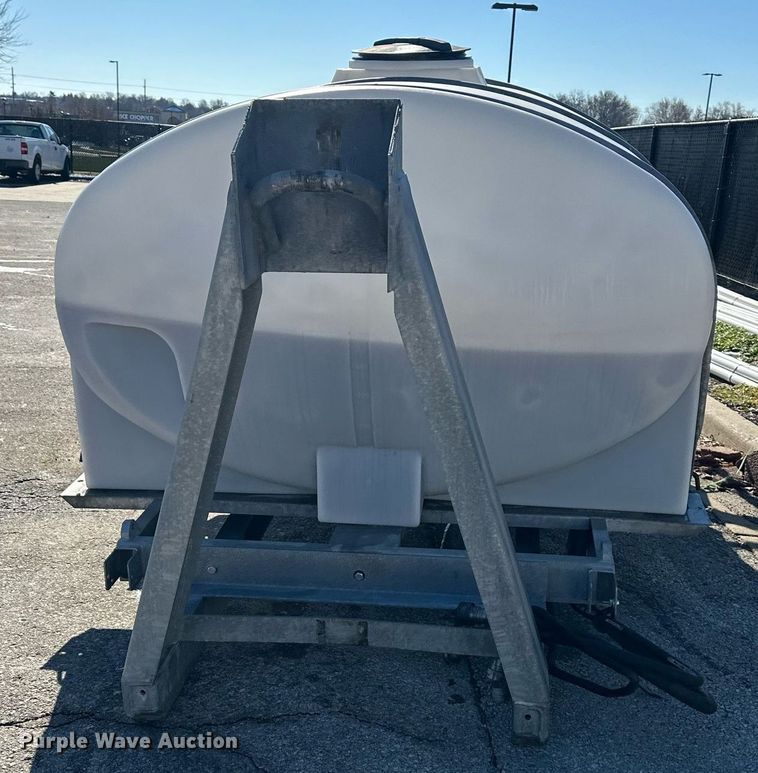 image for item NL9272 2017 Peterbilt 348  hook lift truck