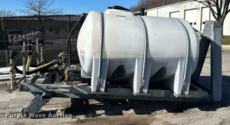 image for item NL9272 2017 Peterbilt 348  hook lift truck