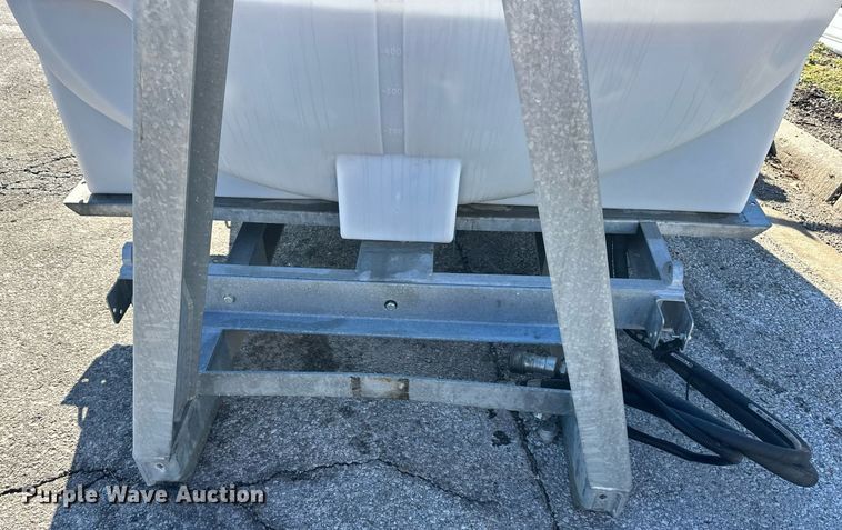 image for item NL9272 2017 Peterbilt 348  hook lift truck