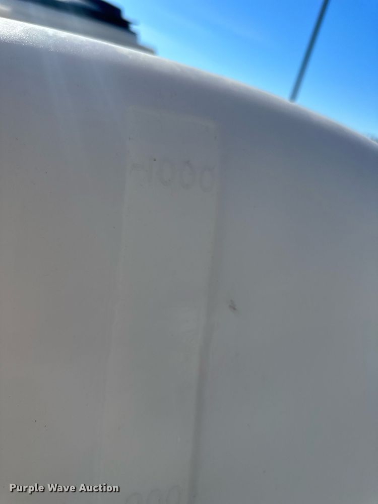 image for item NL9272 2017 Peterbilt 348  hook lift truck