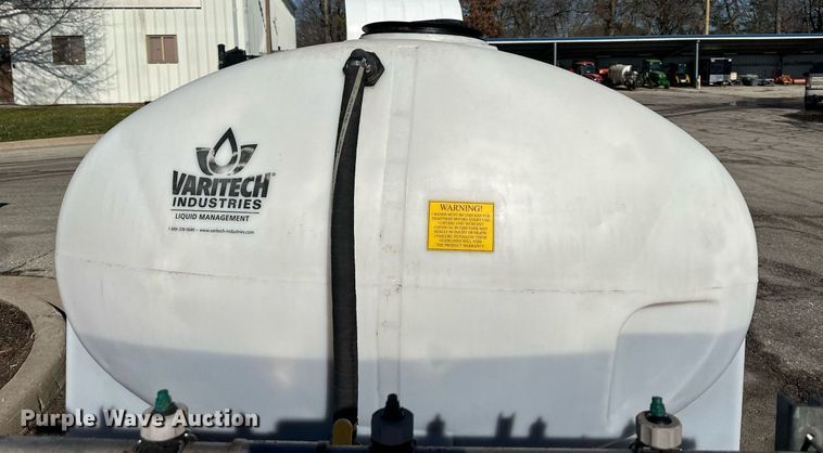 image for item NL9272 2017 Peterbilt 348  hook lift truck