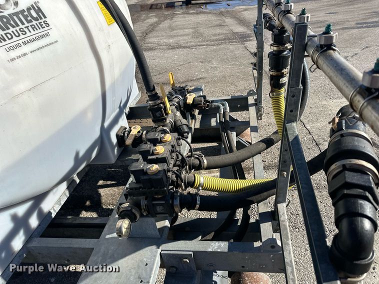 image for item NL9272 2017 Peterbilt 348  hook lift truck