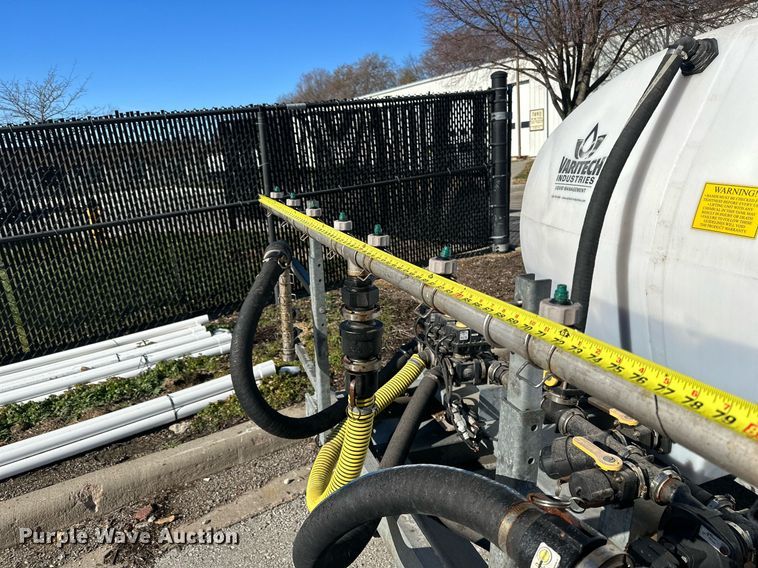 image for item NL9272 2017 Peterbilt 348  hook lift truck