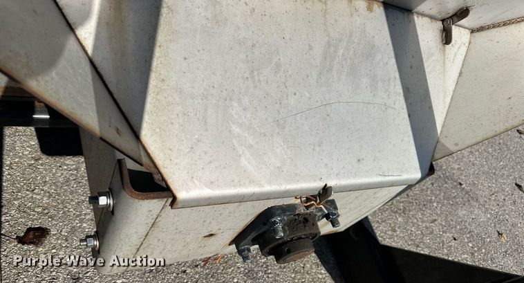 image for item NL9272 2017 Peterbilt 348  hook lift truck