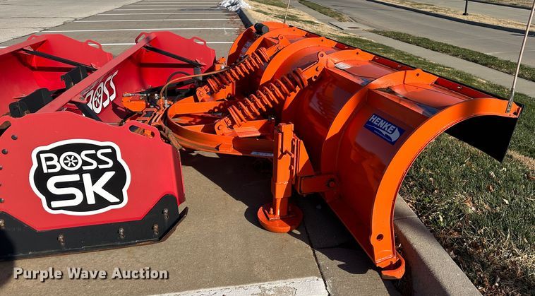 image for item NL9272 2017 Peterbilt 348  hook lift truck