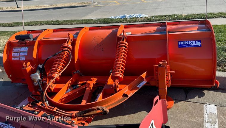 image for item NL9272 2017 Peterbilt 348  hook lift truck