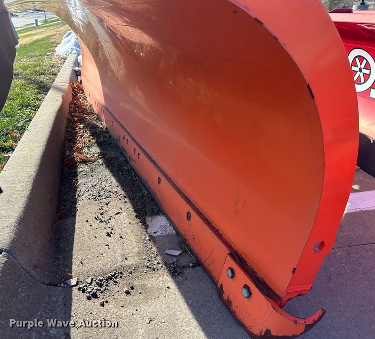 image for item NL9272 2017 Peterbilt 348  hook lift truck