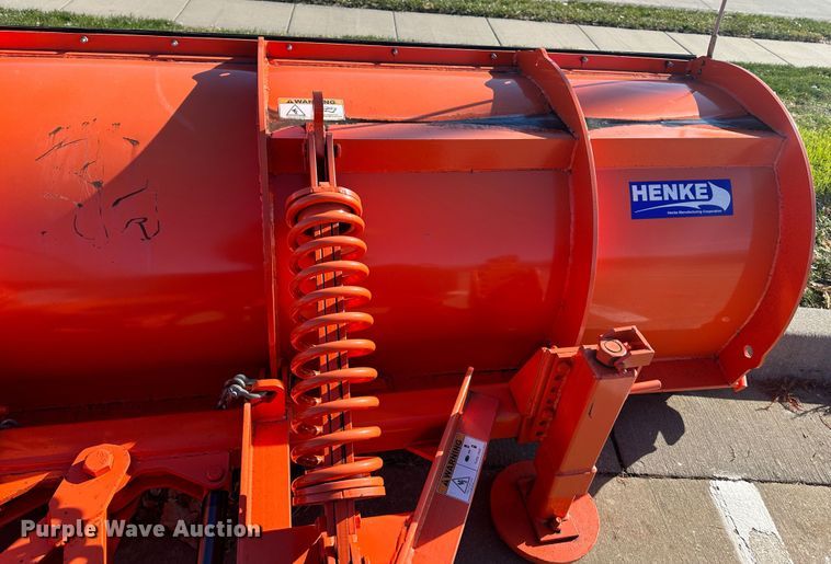 image for item NL9272 2017 Peterbilt 348  hook lift truck