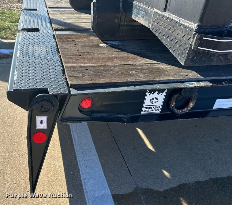 image for item NL9273 2018 Trail King TK40RB  equipment trailer