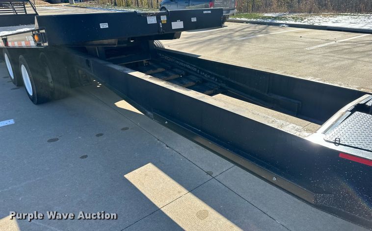 image for item NL9273 2018 Trail King TK40RB  equipment trailer