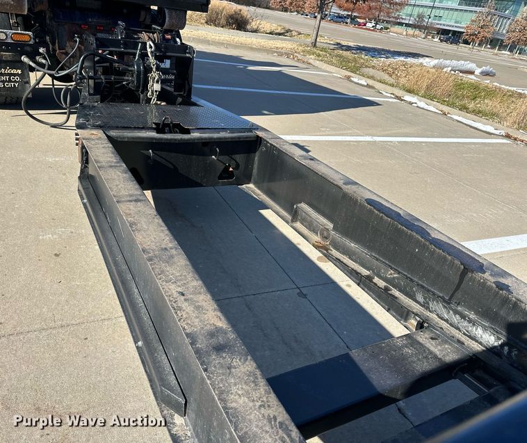 image for item NL9273 2018 Trail King TK40RB  equipment trailer