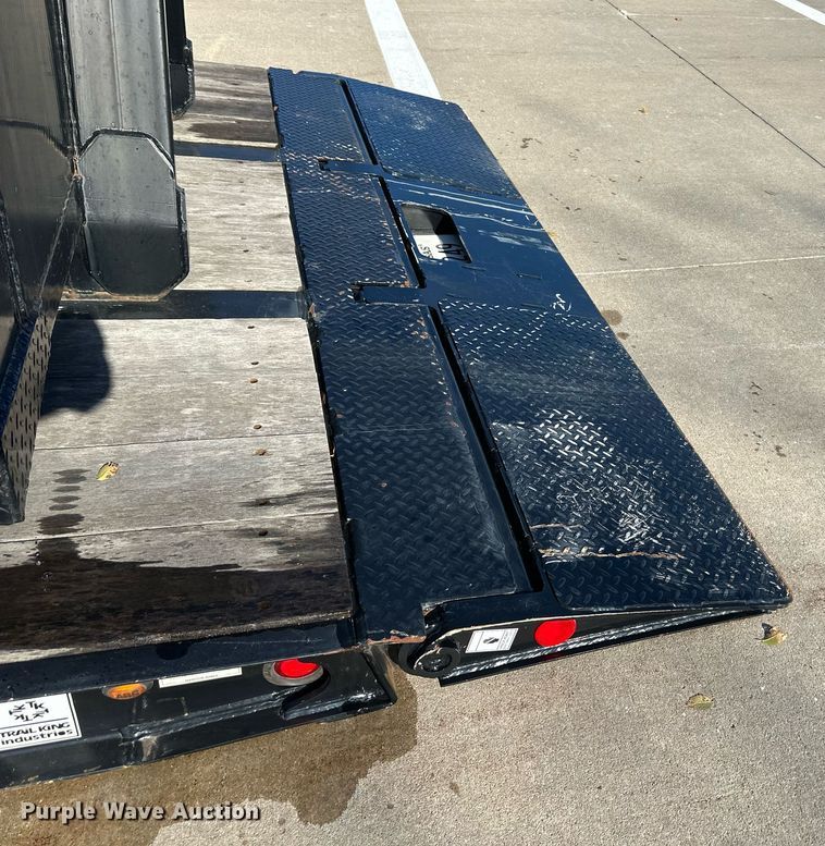 image for item NL9273 2018 Trail King TK40RB  equipment trailer
