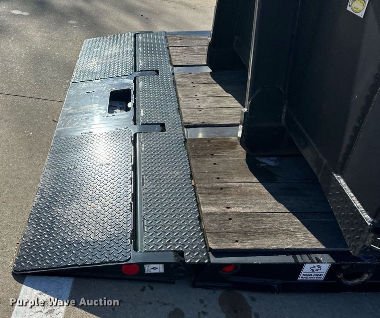 image for item NL9273 2018 Trail King TK40RB  equipment trailer