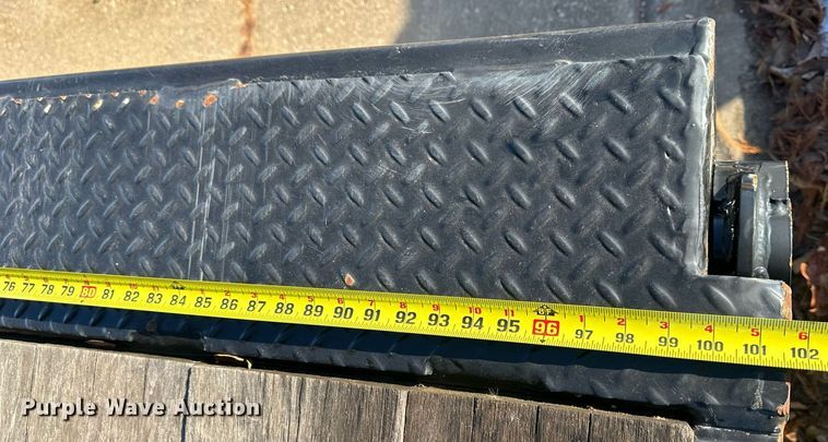 image for item NL9273 2018 Trail King TK40RB  equipment trailer