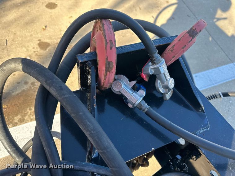 image for item NL9273 2018 Trail King TK40RB  equipment trailer