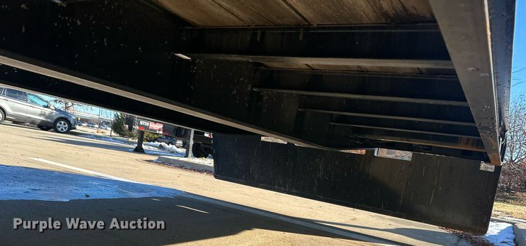 image for item NL9273 2018 Trail King TK40RB  equipment trailer