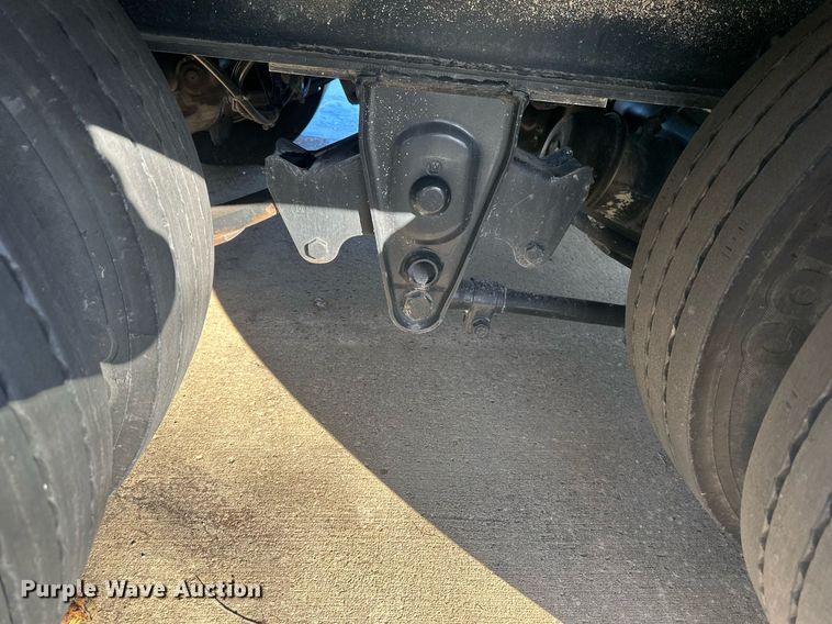 image for item NL9273 2018 Trail King TK40RB  equipment trailer