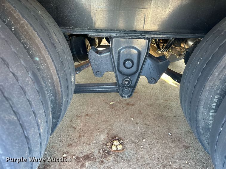 image for item NL9273 2018 Trail King TK40RB  equipment trailer