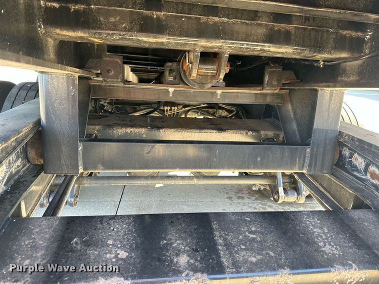 image for item NL9273 2018 Trail King TK40RB  equipment trailer