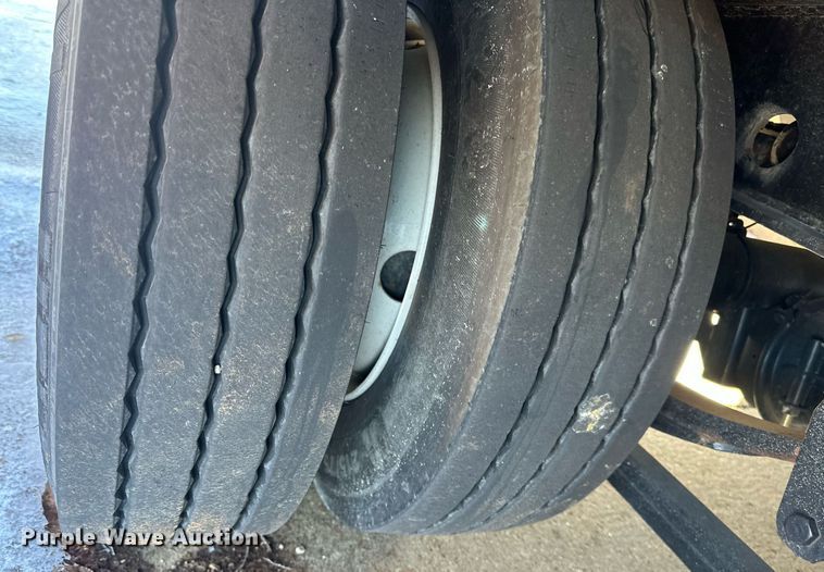 image for item NL9273 2018 Trail King TK40RB  equipment trailer