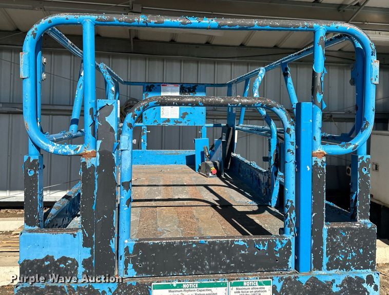image for item NL9274 1999 Genie GS2646  scissor lift