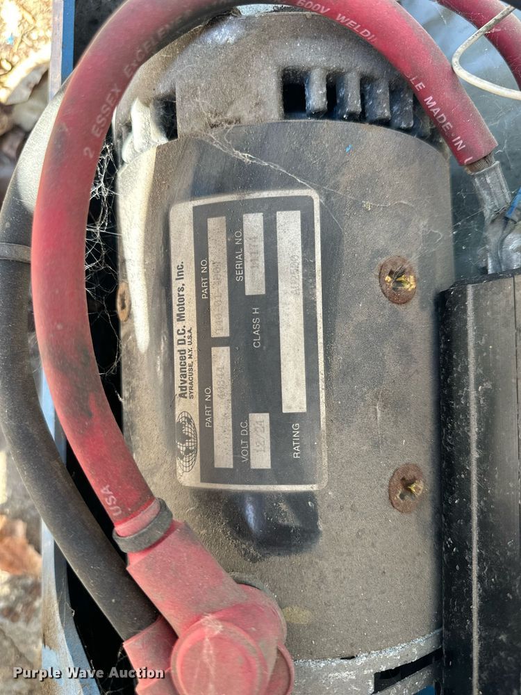 image for item NL9274 1999 Genie GS2646  scissor lift