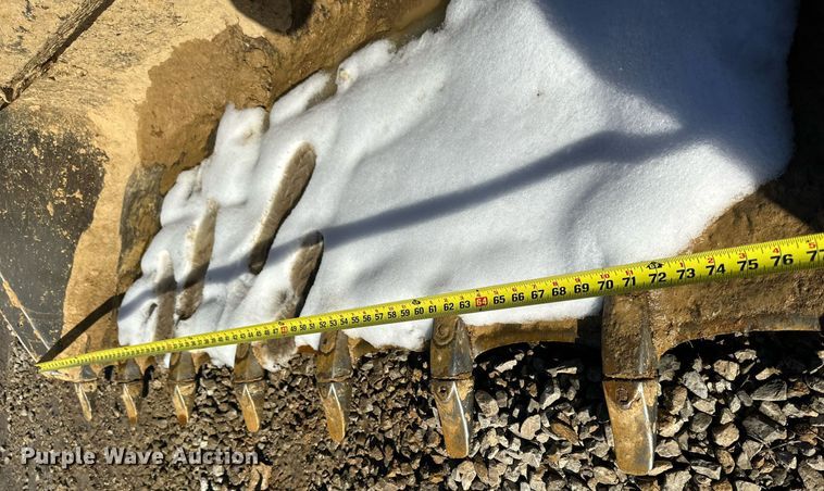 image for item NL9277 2014 Bobcat T770  tracked skid steer loader