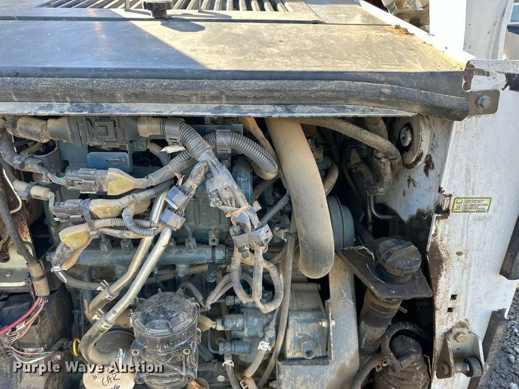 image for item NL9277 2014 Bobcat T770  tracked skid steer loader